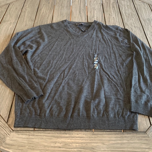 Hart Schaffner Marx Extra Fine Merino Wool Charcoal V-neck Sweater - Picture 1 of 5